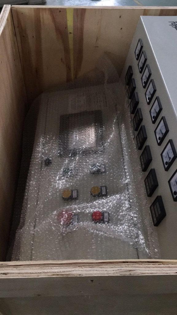 PFG300管機(jī)，3套模具,，自動(dòng)上料機(jī)出口到西班牙(圖1)