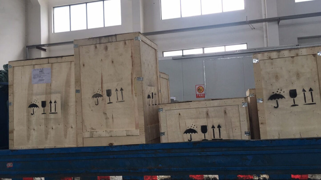 PFG300管機(jī)，3套模具,，自動(dòng)上料機(jī)出口到西班牙(圖3)