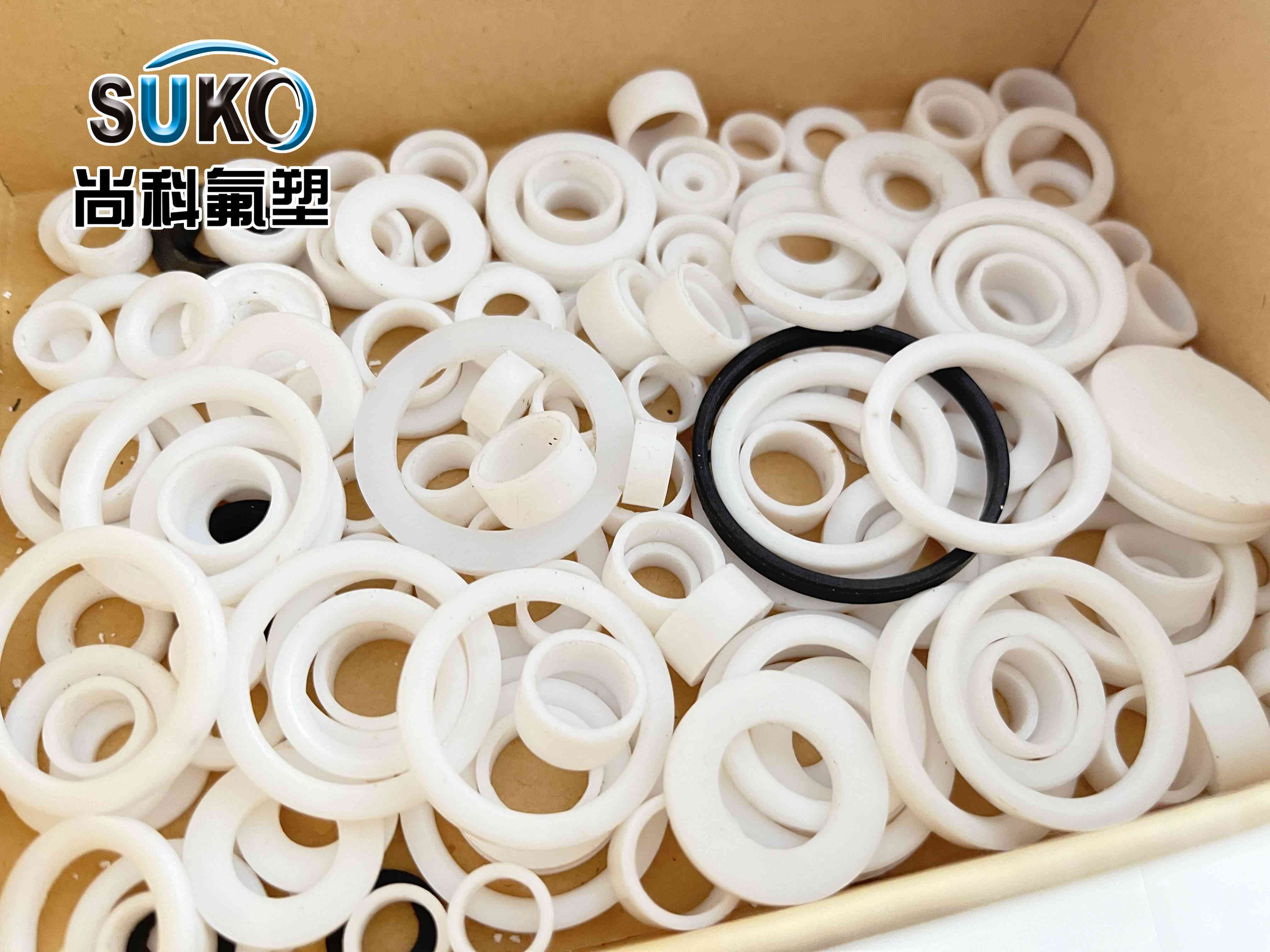 您在尋找一款可以生產(chǎn)高質(zhì)量PTFE墊片的機(jī)器嗎,？(圖4)