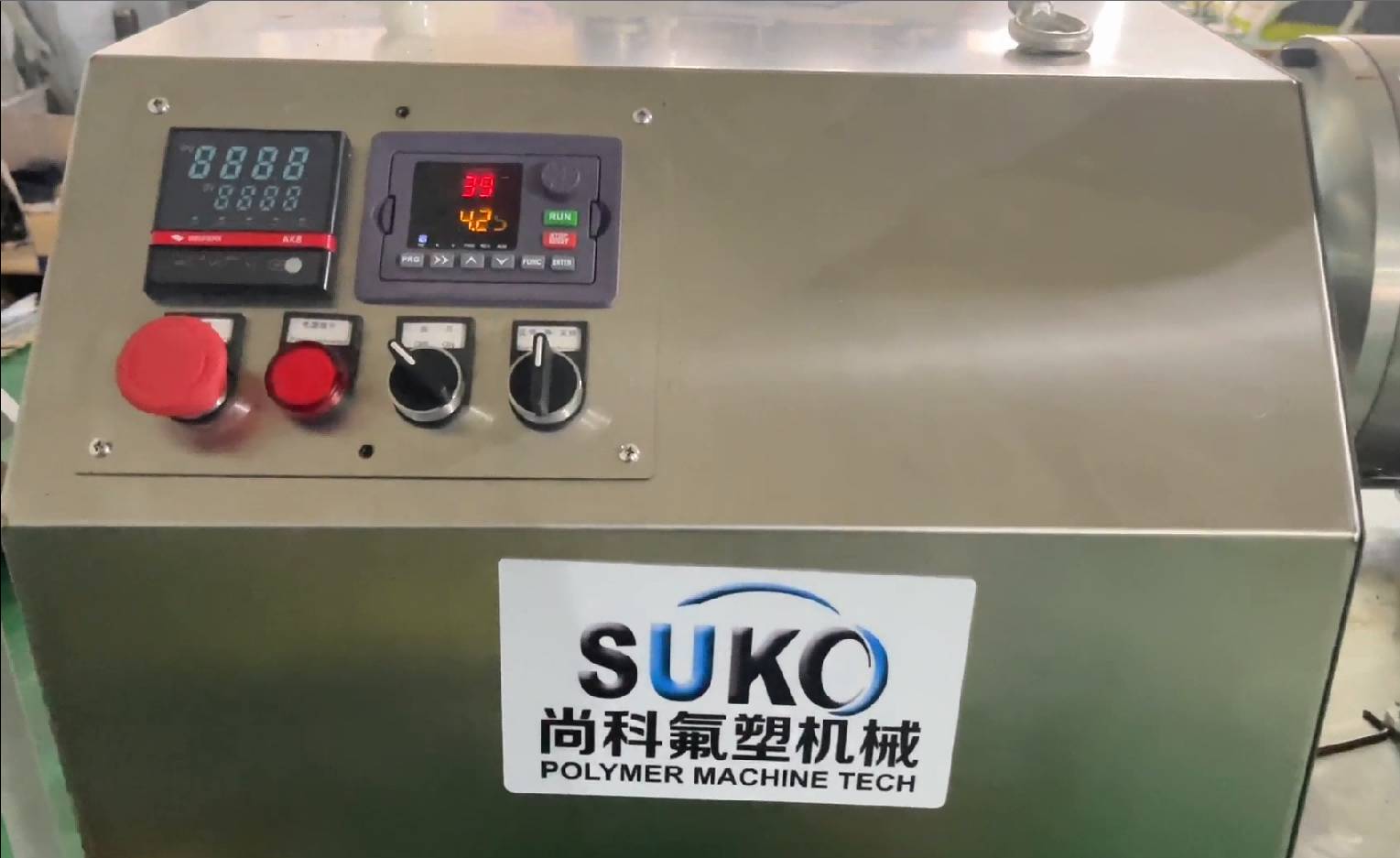PTFE加工機(jī)器的使用注意事項(xiàng)(圖1)